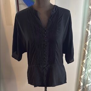 Banana Republic Pin Tucked 100% Silk Top SZ Medium